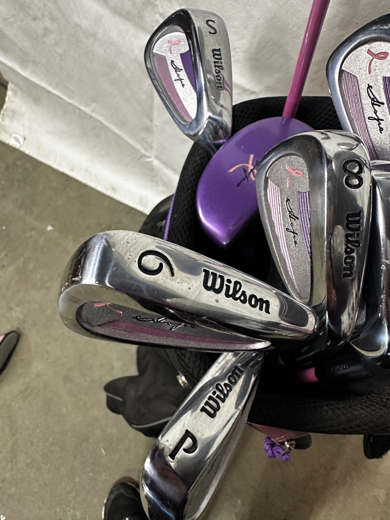 Wilson Right Handed Golf Clubs - Sunrise Estate Services Ltd