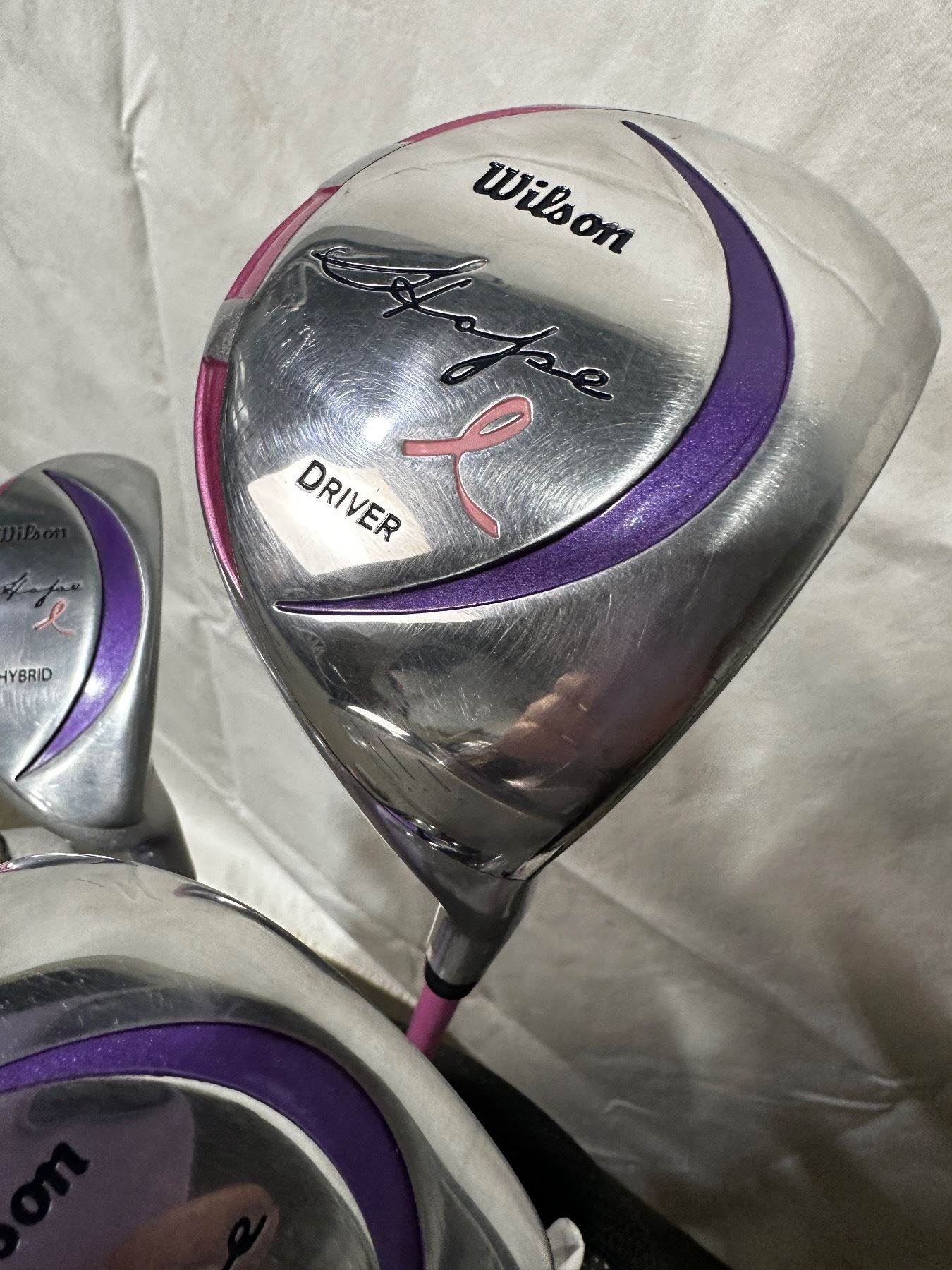 Wilson Right Handed Golf Clubs - Sunrise Estate Services Ltd