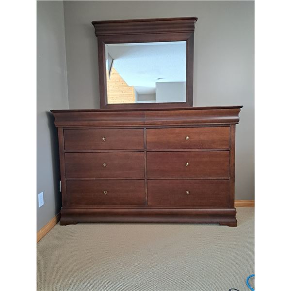 8 Drawer Wooden Dresser with Mirror