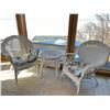 Image 1 : White Wicker Patio Furniture