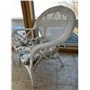 Image 2 : White Wicker Patio Furniture