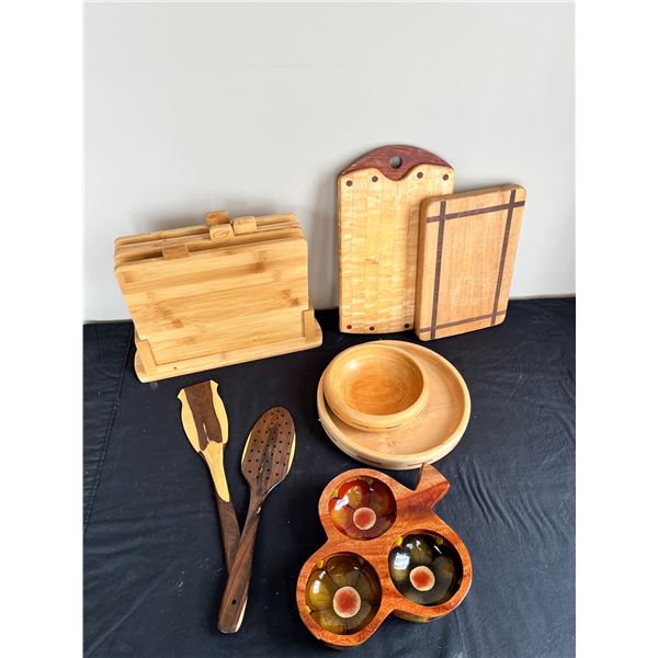 Wooden Kitchen Servingware