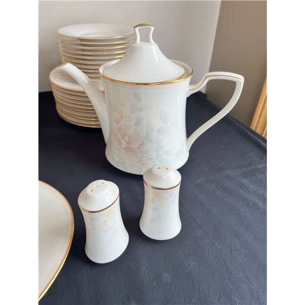 ノリタケ fine porcelain SWEET SURPRISE10枚｜食器