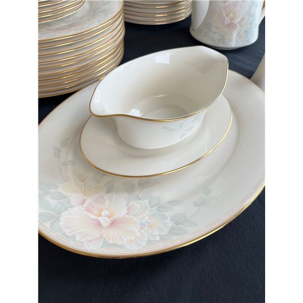 Noritake 