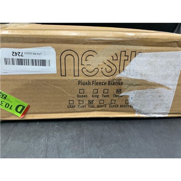 Teal Plush Fleece Throw Blanket