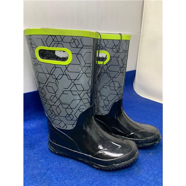 Boys Lined Rainboots (size 13)