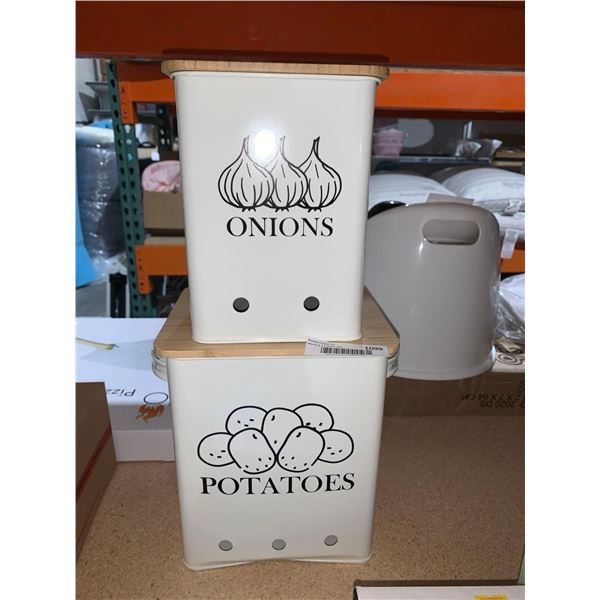 Kitchen Vegetable Storage Tins Set of 2 for Potatoes, Onion, with wooden lid white