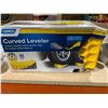 Image 1 : Camco Curved Leveler For Tandem Wheel Spacing