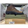 Image 2 : Keen Pyrenees Syrup Womens Hiking Boots Size 8.5
