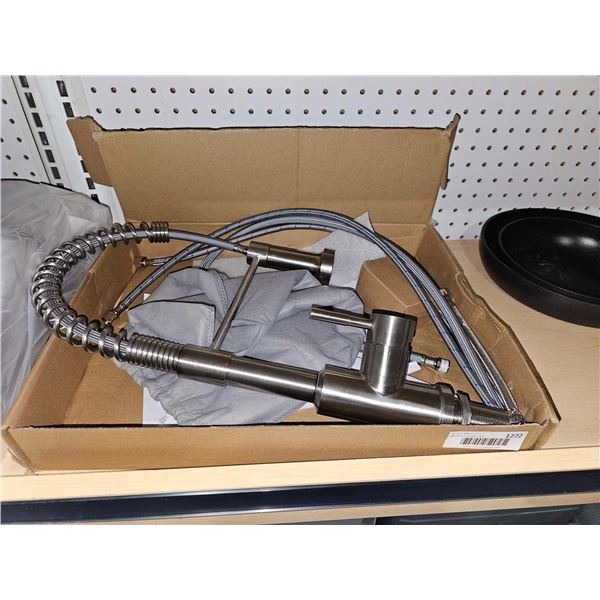 Kitchen Faucet with Pull Down Nozzle