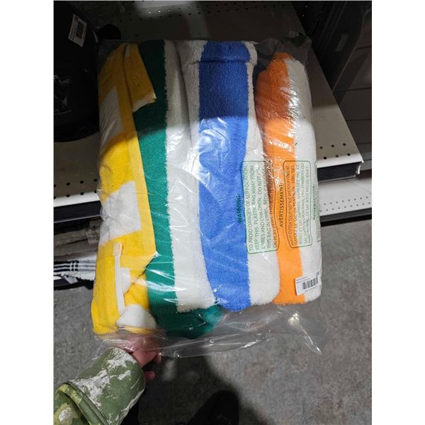 Lot of 4 Utopia Beach Towels