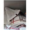 Image 4 : Roots Sherpa Plush Bedspread - King Size