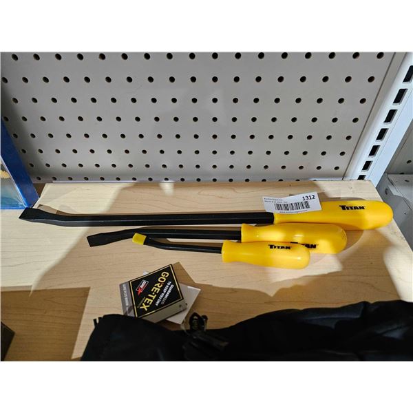 Lot of 3 Titan Pry Bars