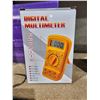 Image 2 : Hand Held Digital Multimeter