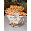 Image 2 : Creative Snacks Salted Maple Creme Pretzles 3 x 737g