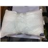 Image 1 : Lot of 2 Beauty Rest Queen Size Pillows