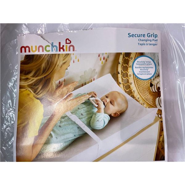Munchkin Secure Grip Changing Pad