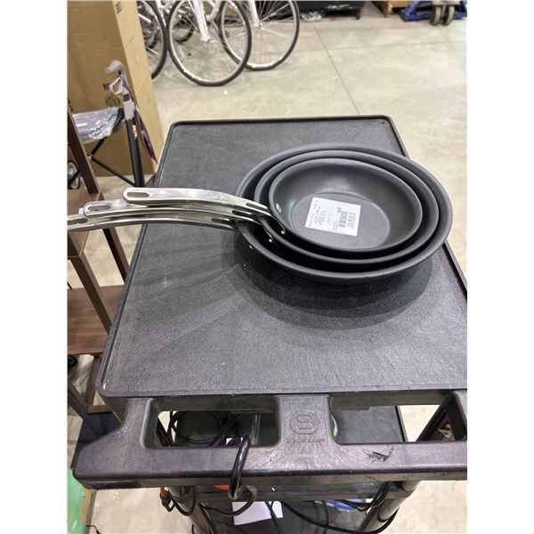 Lot of 3 Frying Pans