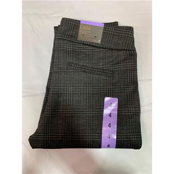 Dalia Ladies Pants Size 4