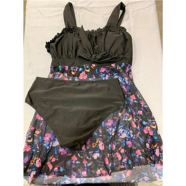 Ladies 2 Piece Bathing Suit Size XL