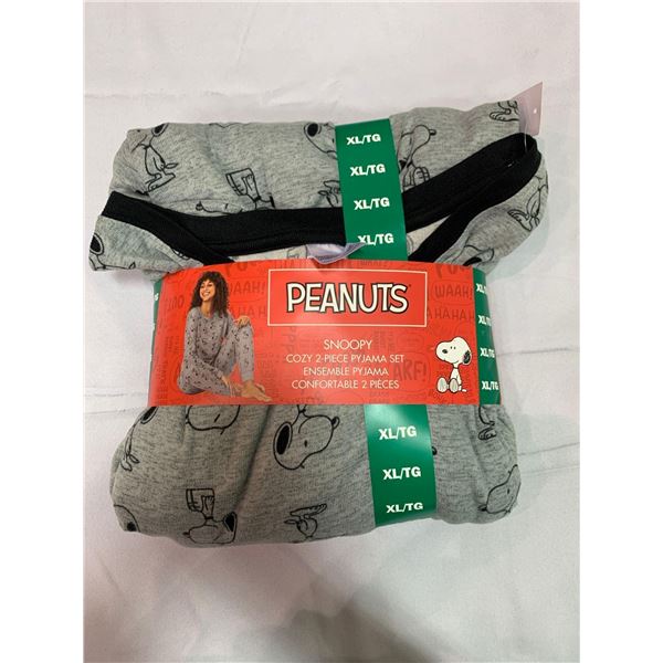 Peanuts Snoopy Cozy 2 Piece Pyjama Set Size XL