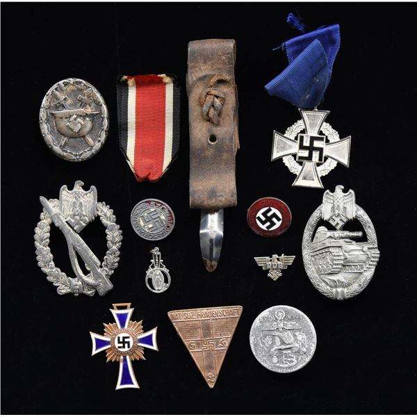 WWII GERMAN MEDALS, PINS, & BADGES.