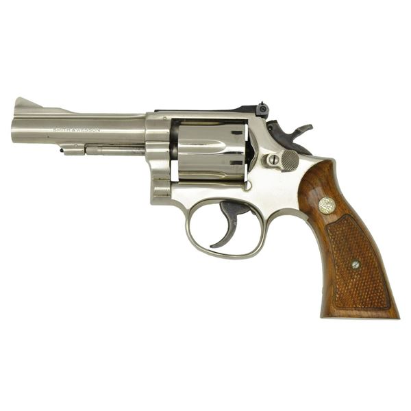 SMITH & WESSON 15-2 DA REVOLVER.