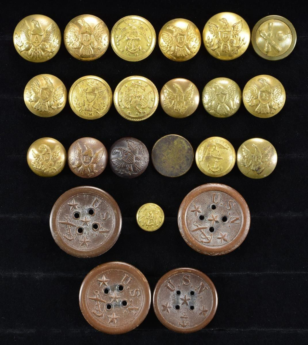 Military Button Types 23 US MILITARY BUTTONS FROM THE CIVIL WAR & - Poulin Auctions
