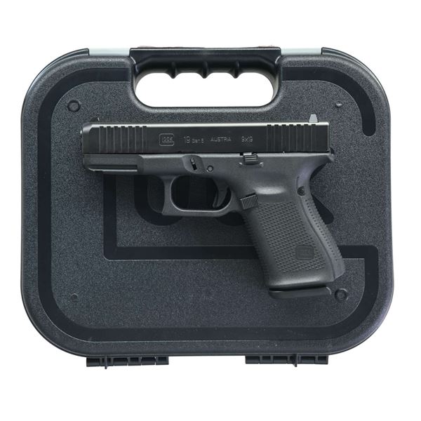 GLOCK 19 GEN5 SEMI AUTO PISTOL.