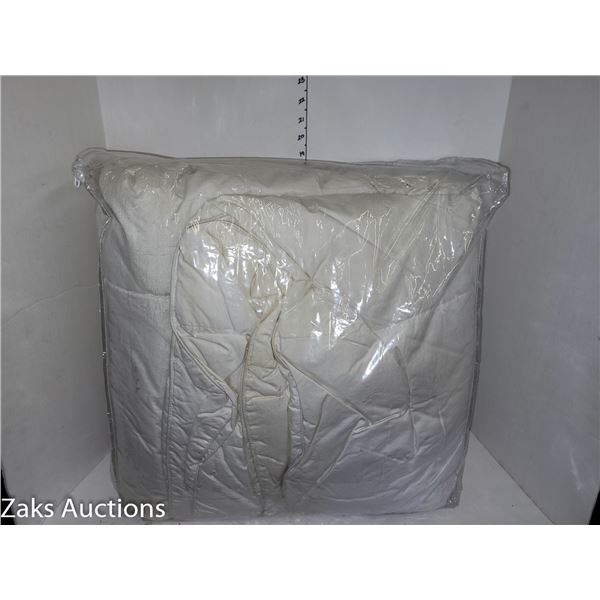 Estate Duvet (likley a Queen size)