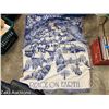 Image 1 : Soft Estate Peace on Earth Throw Blanket