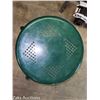 Image 2 : Green Metal Stool 14" w x 18" H