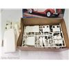 Image 3 : Revell '37 Ford Panel Delivery 1:25 Skill 2 85-7628