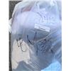 Image 2 : LOT OF SIZE ADULT MEDIUM CLOTHING 40 PIECES 22 LBS