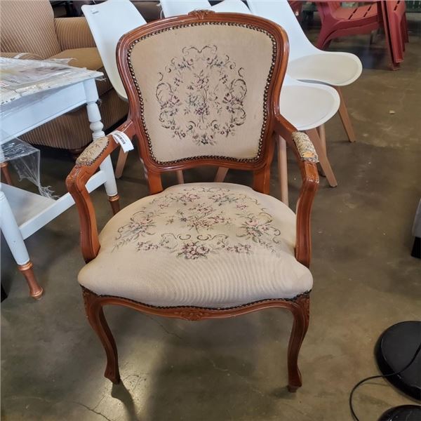 VINTAGE WOOD FRAME ARM CHAIR