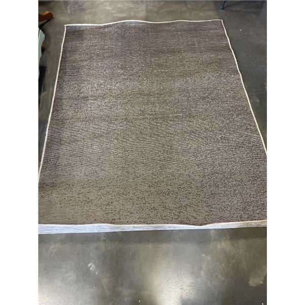 APPROX 5x7 AREA CARPET