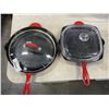 Image 1 : HAMILTON BEACH TOASTER OVEN AND 2 CAST IRON PANS W/ LIDS