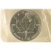 Image 1 : 1990 CANADA SILVER $5 MAPLE LEAF IN ORIGINAL ROYAL