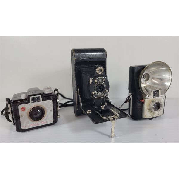 LOT OF 3 - KODAK CAMERAS - BROWNIE, POP-OUT & FLASH STYLE
