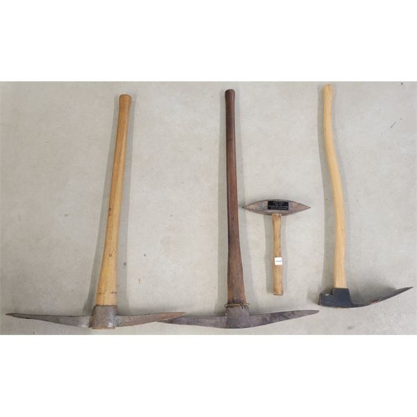 LOT OF 4 - RAILROAD TOOLS - INCL CNR & CWR