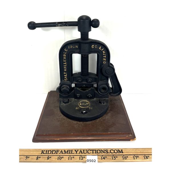 ANTIQUE GALT MALLEABLE IRON VISE