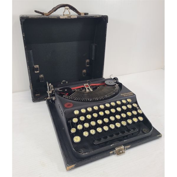 REMINGTON PORTABLE TYPEWRITER