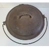Image 5 : MCCLARY NO. 8 CAST IRON DUTCH OVEN