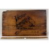Image 2 : LOT OF 2 - VICTOR VICTROLA WOOD SIGN & ALBUM W/ 10 RECORDS 