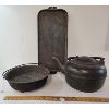 Image 1 : LOT OF 3 - CAST IRON JAMES SMART KETTLE, POT PAN & GRIDDLE 