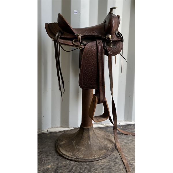 LOT OF 2 - LEATHER SADDLE W/ HARDWARE & DISPLAY