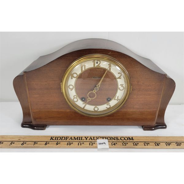SETH THOMAS MANTLE CLOCK W/ WINDING KEY
