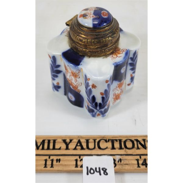 VINTAGE CERAMIC INKWELL