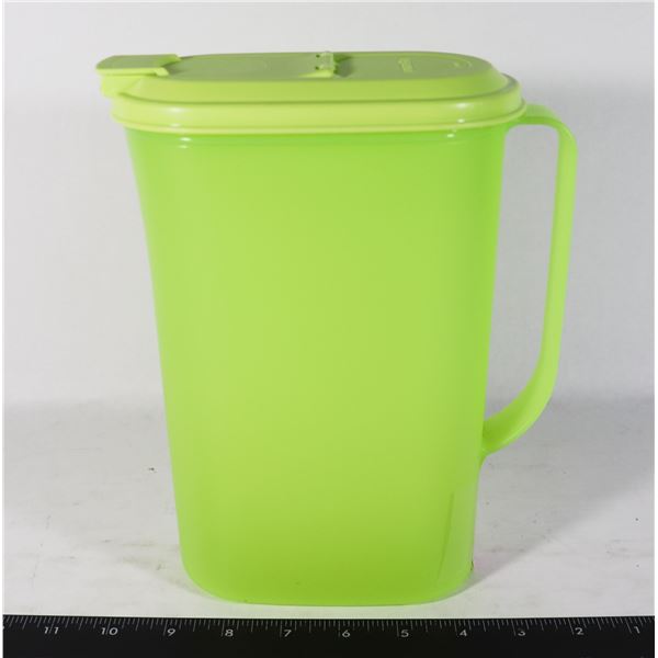 TUPPERWARE CONTAINER