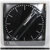 Image 1 : NEW (BOX DAMAGED) 10" WALL CLOCK